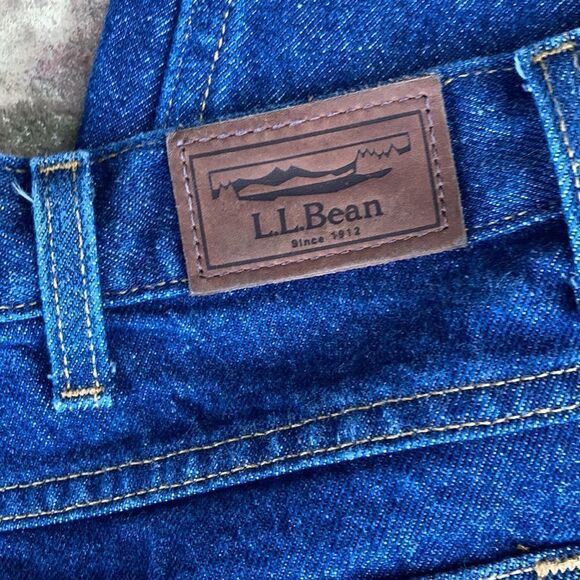 L.L. Bean Natural Fit Five Pocket Jeans Size 38/29 - Picture 4 of 7